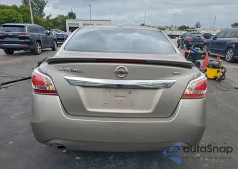 2015 Nissan Altima 2.5 from USA, damaged, VIN 1N4AL3AP0FC246133